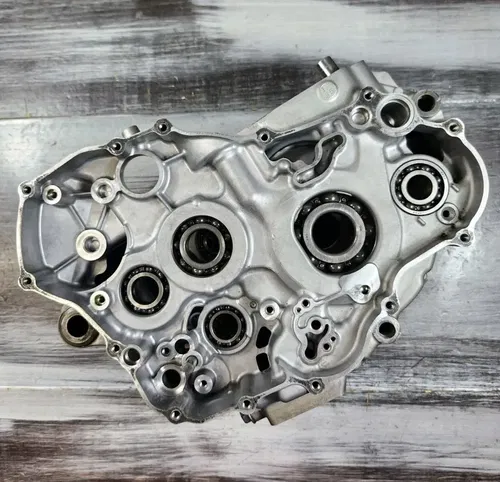 2018 - 2022 Yamaha YZ450F Left Right Crankcases Cases BR9-15100-19-00 WR YZ 450
