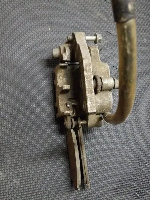 1996 - 2000 Suzuki RM 125 250 Front Master Cylinder Brake Caliper 59600-36E00