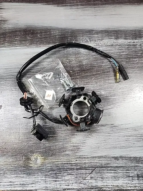 1992 - 2003 Honda XR100R Stator Generator 31120-KN4-751 CRF100F