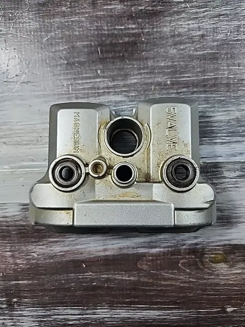 2008 Yamaha YZ250F Cylinder Head Cover 5NL-11191-30-00 5NL-11193-00-00