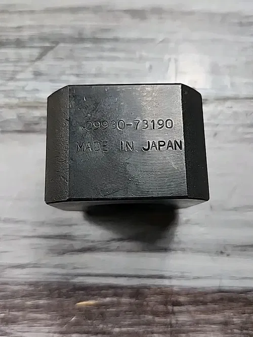 Suzuki Output Out Put Shaft Holder Tool 09930-73190