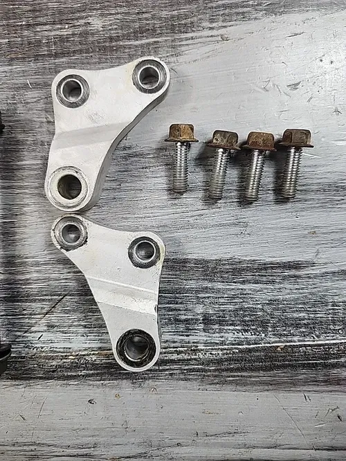 2014 2015 2016 Yamaha YZ250F Lower Engine Mounts Brackets Bolts 1SM-21417-00-00