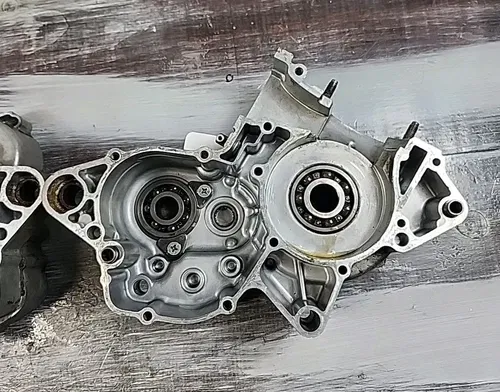1994 1995 Yamaha YZ125 Right Left Crankcase Bottom End Motor 4JY-15121-00-00
