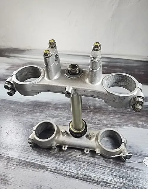 1999 2000 Kawasaki KX125 KX 125 Triple Tree Clamp Clamps 44037-1371 44039-1292