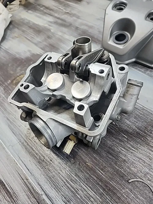 2009 - 2012 Honda CRF450R Cylinder Head Assembly w/ Valves 12010-MEN-A31