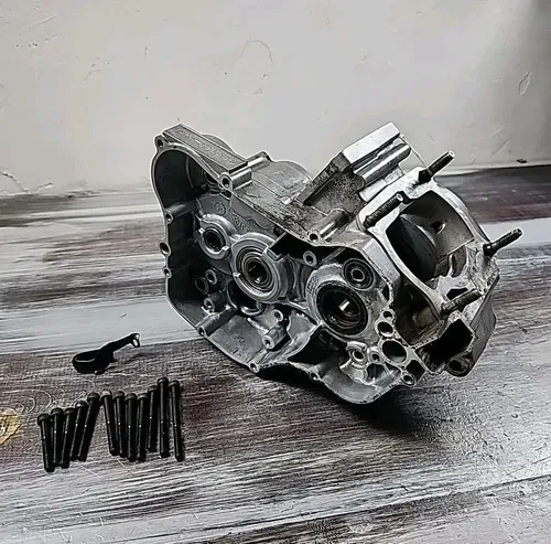 1994 1995 Yamaha YZ125 Right Left Crankcase Bottom End Motor 4JY-15121-00-00