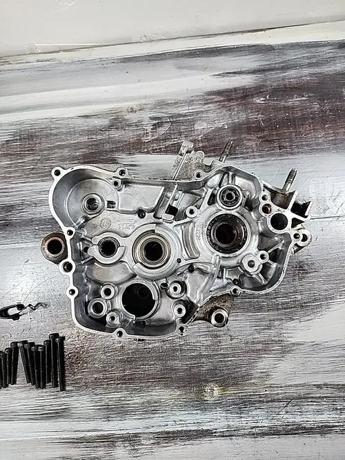 1994 1995 Yamaha YZ125 Right Left Crankcase Bottom End Motor 4JY-15121-00-00