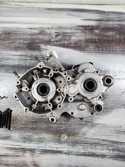 1994 1995 Yamaha YZ125 Right Left Crankcase Bottom End Motor 4JY-15121-00-00