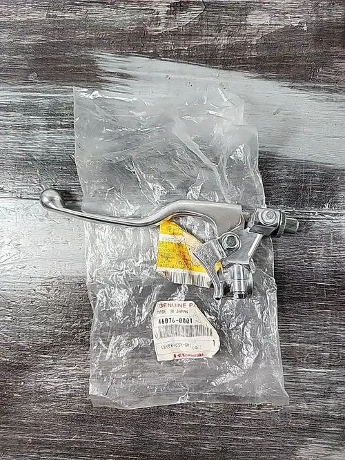 2004 Kawasaki KX250F Genuine OEM Clutch Lever Assembly 46076-0001