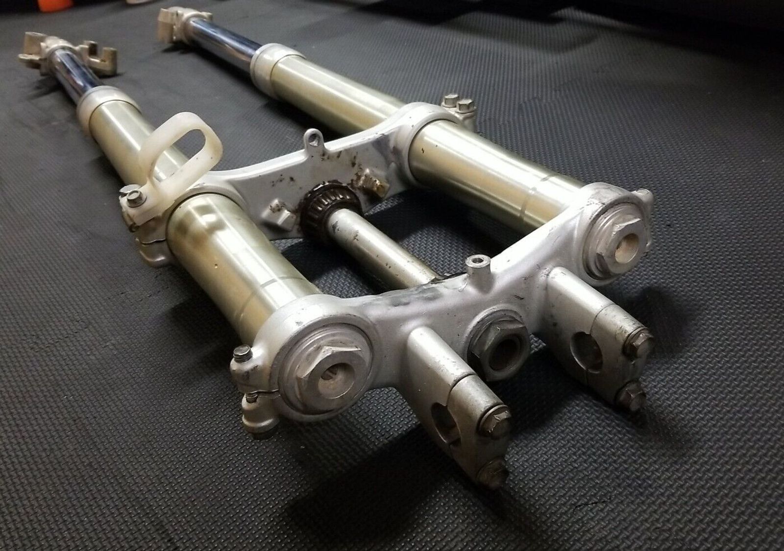 1998-2004 Kawasaki KX 80 85 100 OEM Front Forks Triple Clamp 1998-2004 Kawasaki KX 80 85 100 OEM Front Forks Triple Clamp