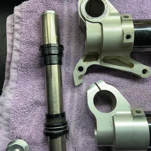Cone valve and traxx shock 