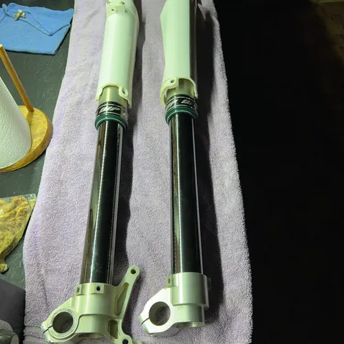 Cone valve and traxx shock 