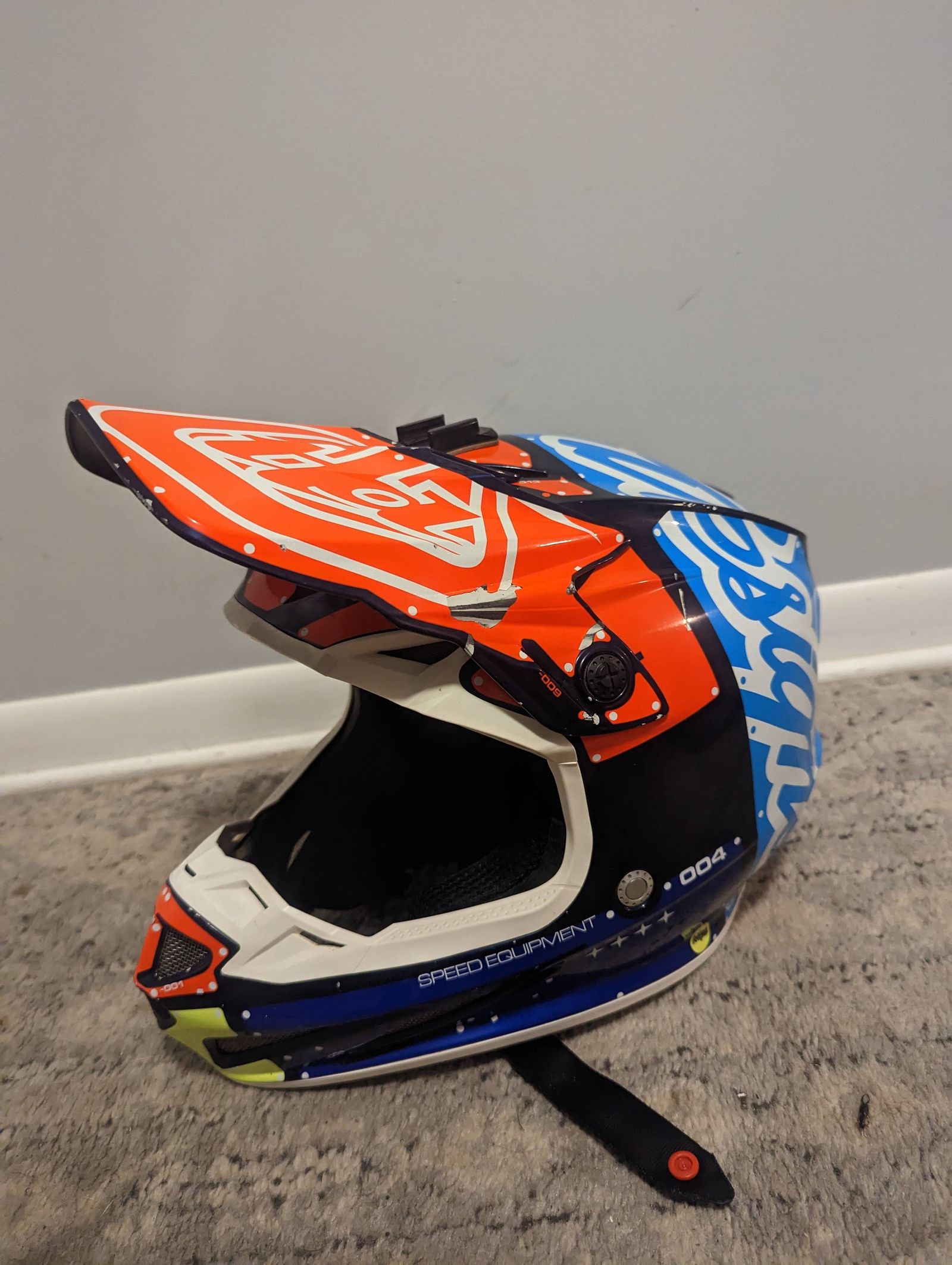 Troy Lee Designs Helmets - Size L