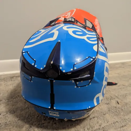 Troy Lee Designs Helmets - Size L
