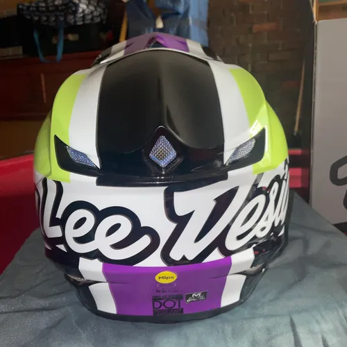 Troy Lee Designs Helmets - Size M
