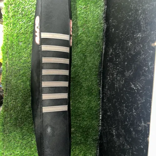 Complete Guts Husqvarna Seat 