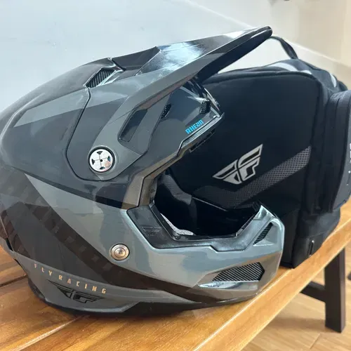 Fly Racing Formula Carbon Helmet | MX Locker