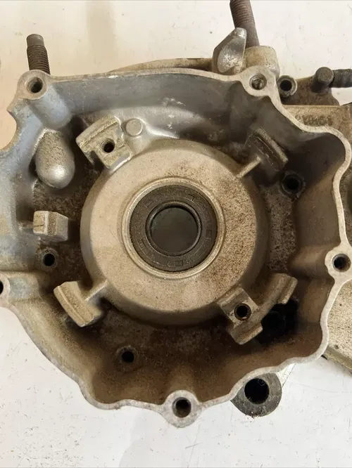 1989 yamaha yz250 left engine case crankcase 2