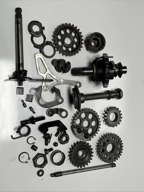 2001 yamaha yz250f Miscellaneous Engine Case Parts / Lower End /kick Start