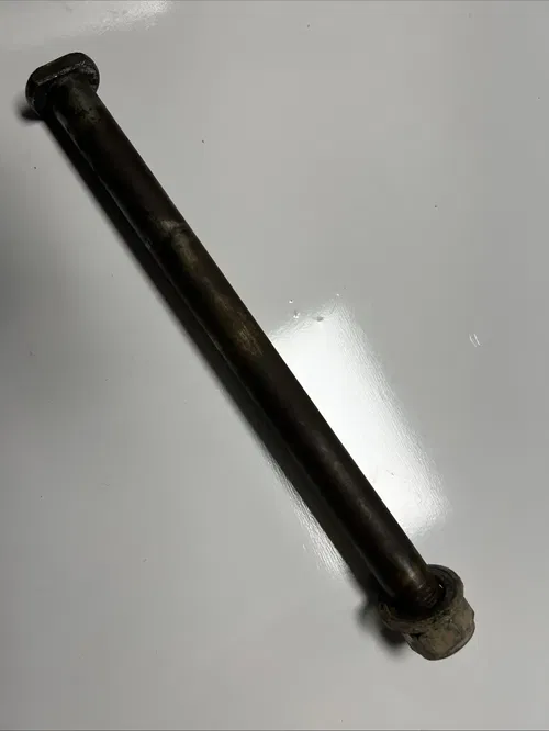 1999 suzuki rm250 Swingarm Bolt