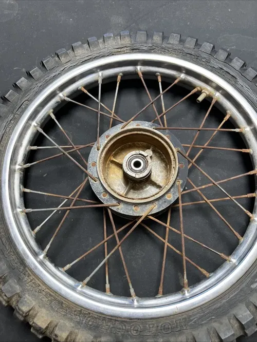 1981 yamaha yz60 Front Wheel Rim Hub