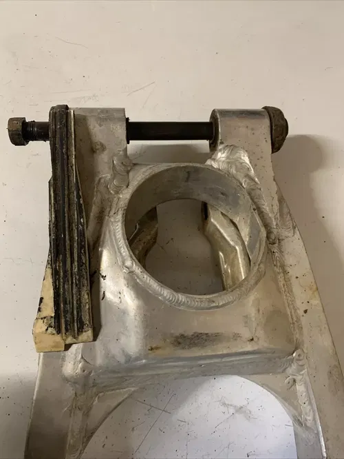 1986 yamaha yz490 swingarm