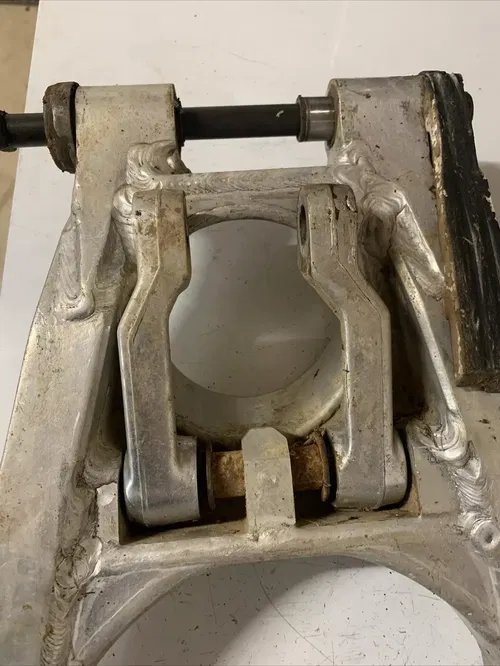 1986 yamaha yz490 swingarm