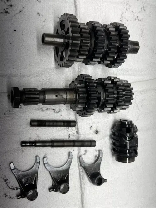 1984 honda cr250r Transmission Gear Set / Shift Forks/ Oem