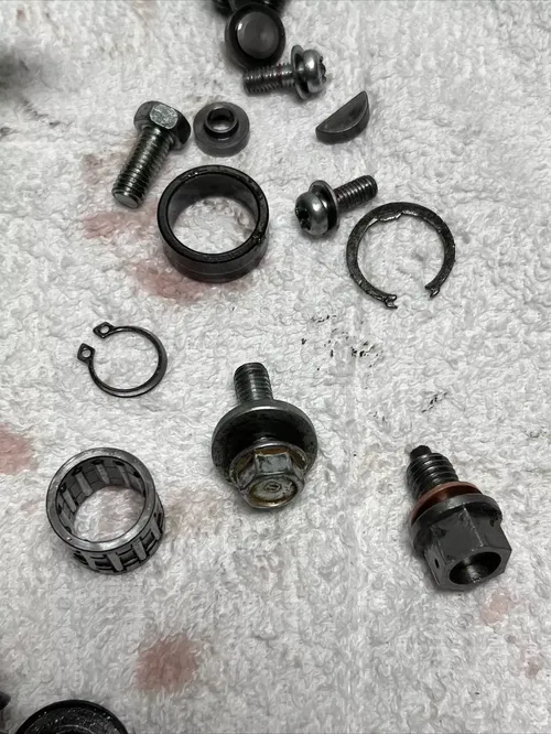 1990 kawasaki kx125 Miscellaneous Engine Case Parts /kick Start Gear/2