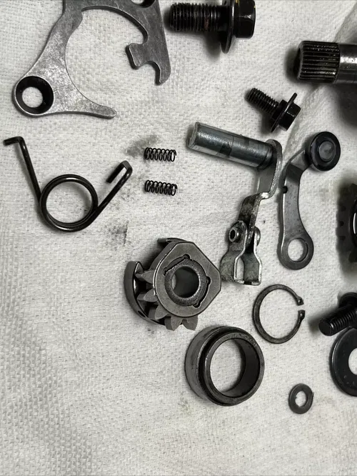 2001 suzuki rm125 Miscellaneous Engine Crankcase Parts /shift Shaft / Kick Start