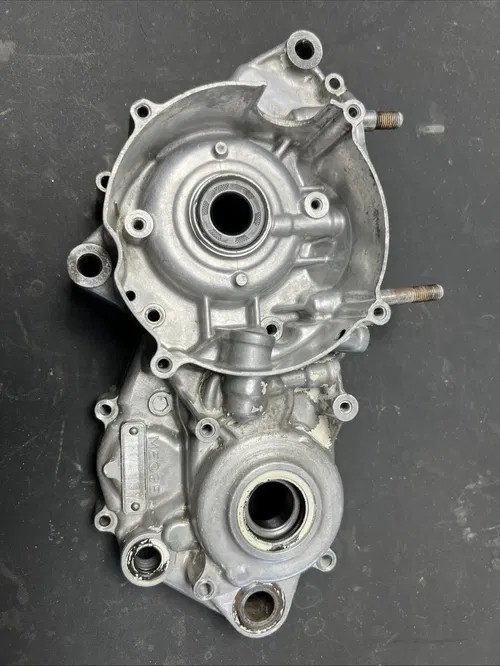 1992 92-96 Honda Cr250r Cr250 Left Engine Crankcase Left Engine Half Bottom End