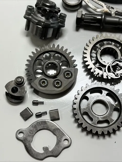 2007 yamaha yz450f Miscellaneous Engine Case Parts / Lower End/kick Start/gears