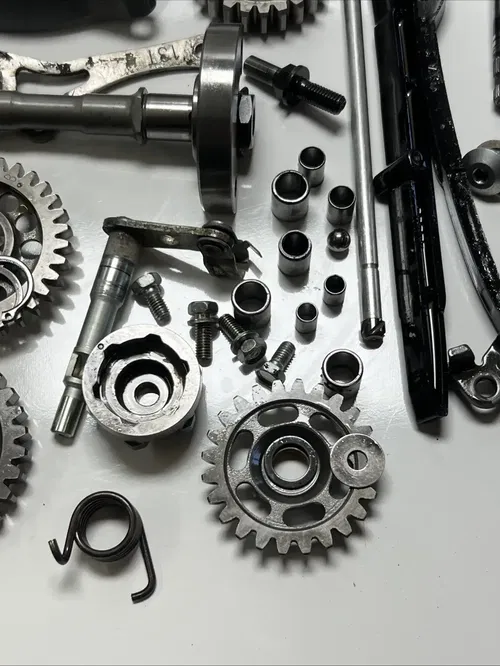 2007 yamaha yz450f Miscellaneous Engine Case Parts / Lower End/kick Start/gears
