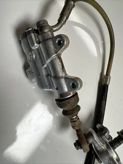 2009 Ktm 105sx Rear Brake Calipe Hose Master / New Ebc Pads 85 Sx