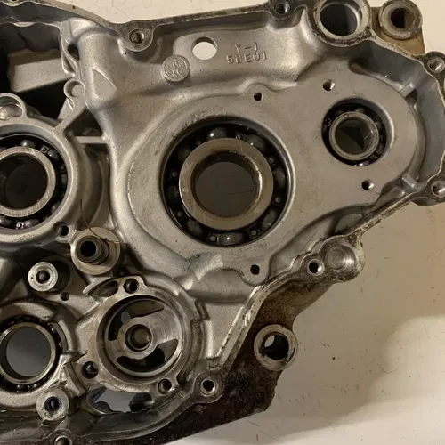 2000 Yamaha YZ426F YZ 426 OEM RIGHT ENGINE MOTOR CRANKCASE CASE CASES