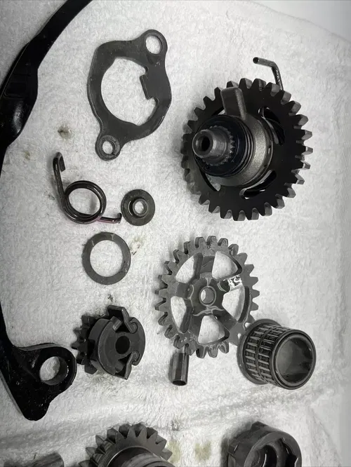 2008 kawasaki kx250f Miscellaneous Engine Case Parts /kick Start Gear
