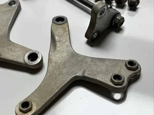 2007 yamaha yz450f Motor Mount Set/ Engine Brackets Mount