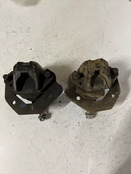 1988 suzuki lt250r front brake calipers 3