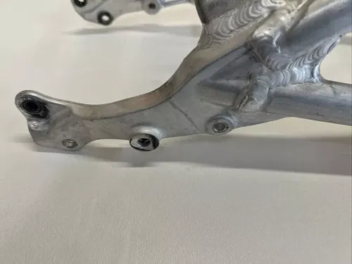 2006 honda crf250r Subframe 3