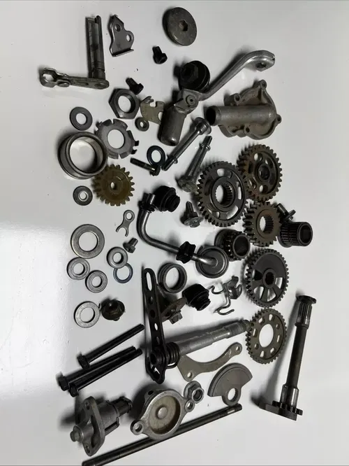2004 honda crf450r Miscellaneous Engine Case Parts/ Lower End Motor Parts