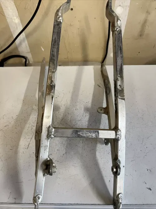 1998 suzuki rm250 subframe