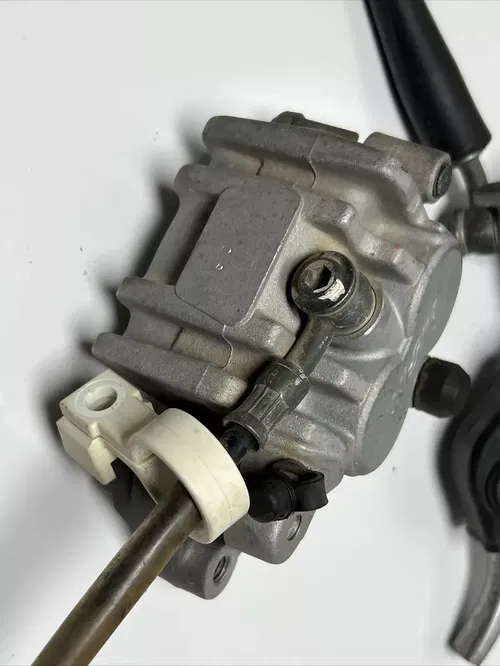 2006 suzuki rm250 Front Brake Caliper/hose/master