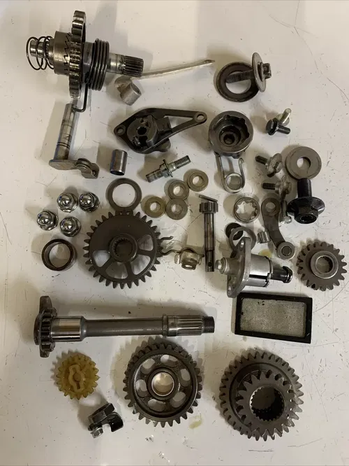 2006 Honda Crf250r misc engine parts 2