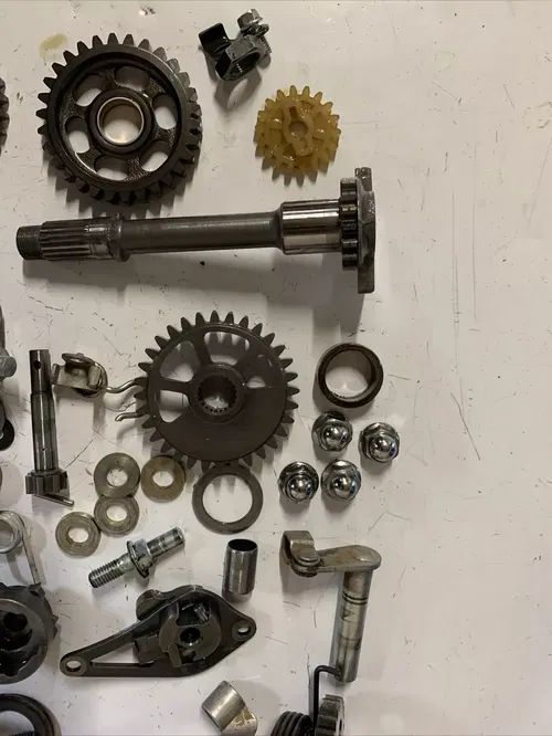2006 Honda Crf250r misc engine parts 2