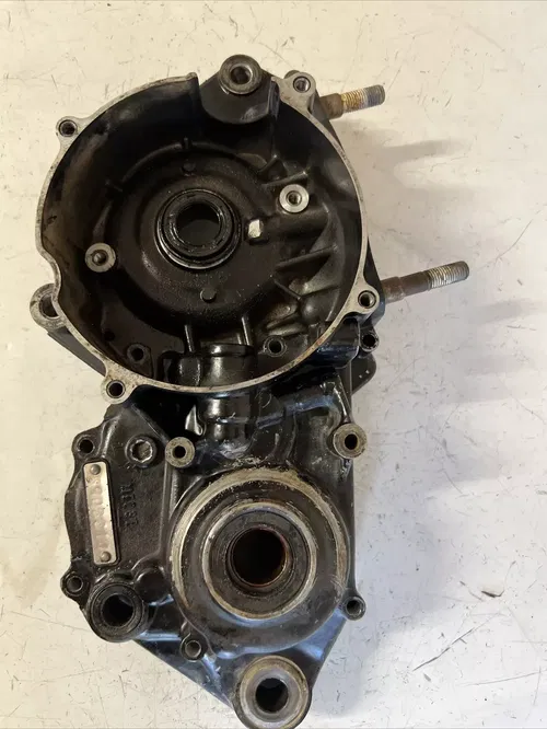1987 honda cr250r left engine case crank case Oem 2