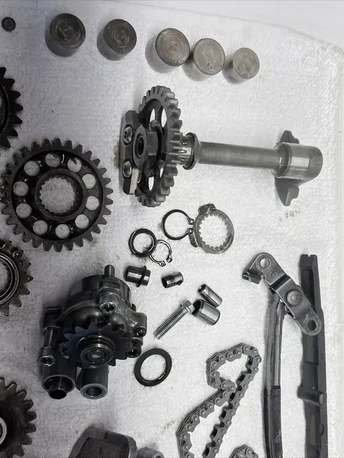 2007 Yamaha Yz250f Engine Case Parts / Kick Start/ Shift Shaft/ Gears