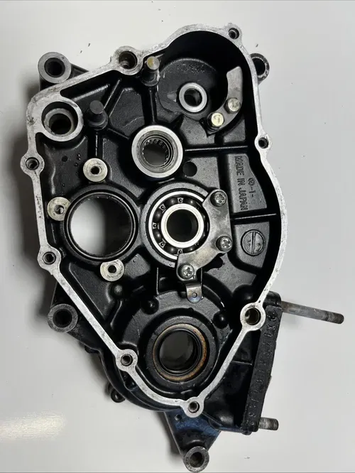 1982 kawasaki kdx175 Right Engine Case Crankcase