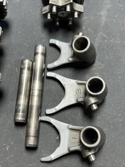 1981 yamaha yz60 Transmission Gear Set/ Shift Forks Drum