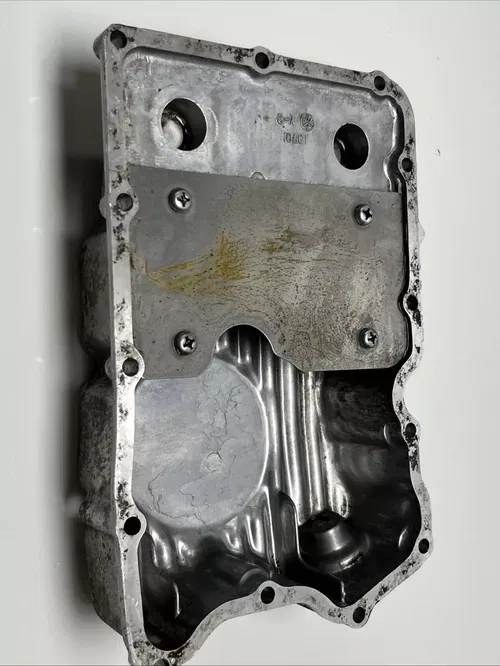 1981 yamaha 850 special Oil Pan / Engine Oil Pan Cover