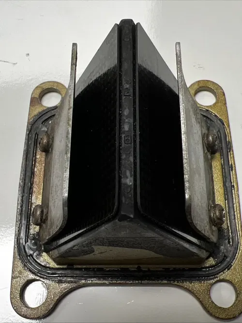 2004 Kawasaki Kx85 Reeds / Intake Boot  Reed